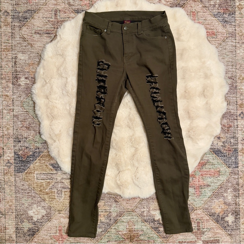 Women’s Liny’s Olive Distressed Skinny Jeans